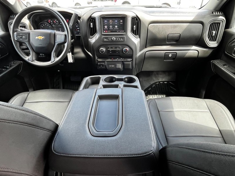 Chevrolet Silverado 2500HD Vehicle Image 10