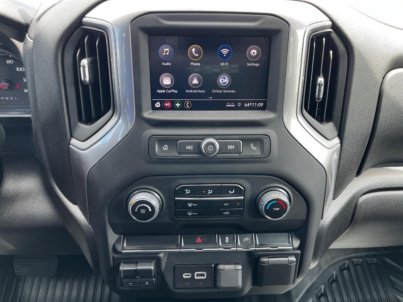 Chevrolet Silverado 2500HD Vehicle Image 18