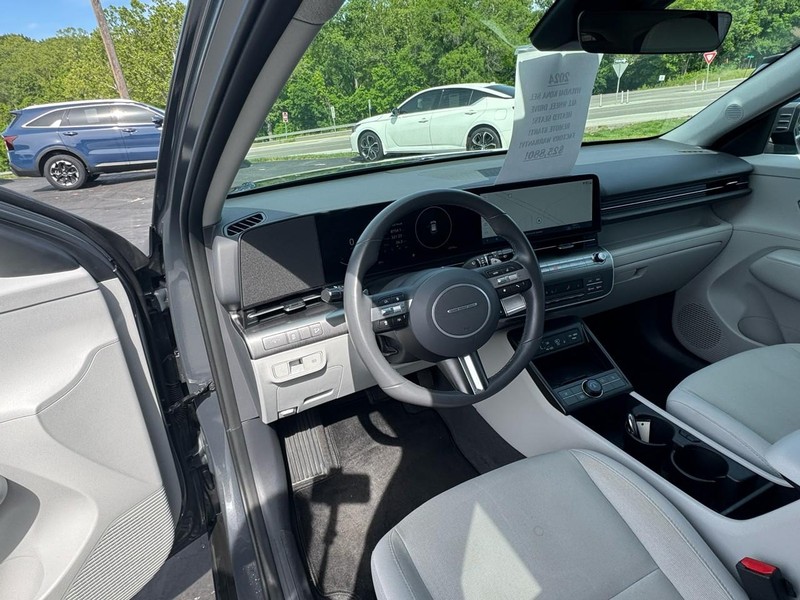 Hyundai Kona Vehicle Image 11