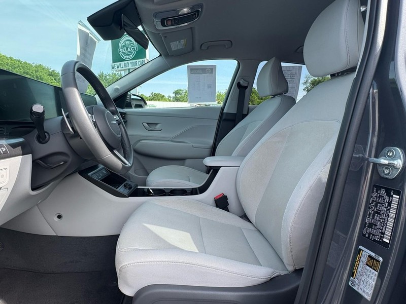 Hyundai Kona Vehicle Image 12
