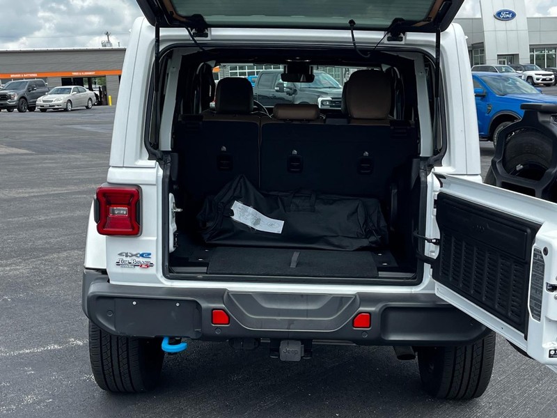 Jeep Wrangler 4xe Vehicle Image 05