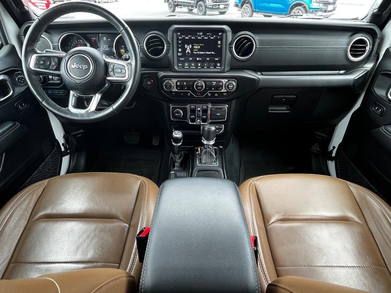 Jeep Wrangler 4xe Vehicle Image 11
