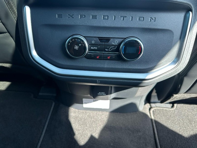 Ford Expedition Max Vehicle Image 06