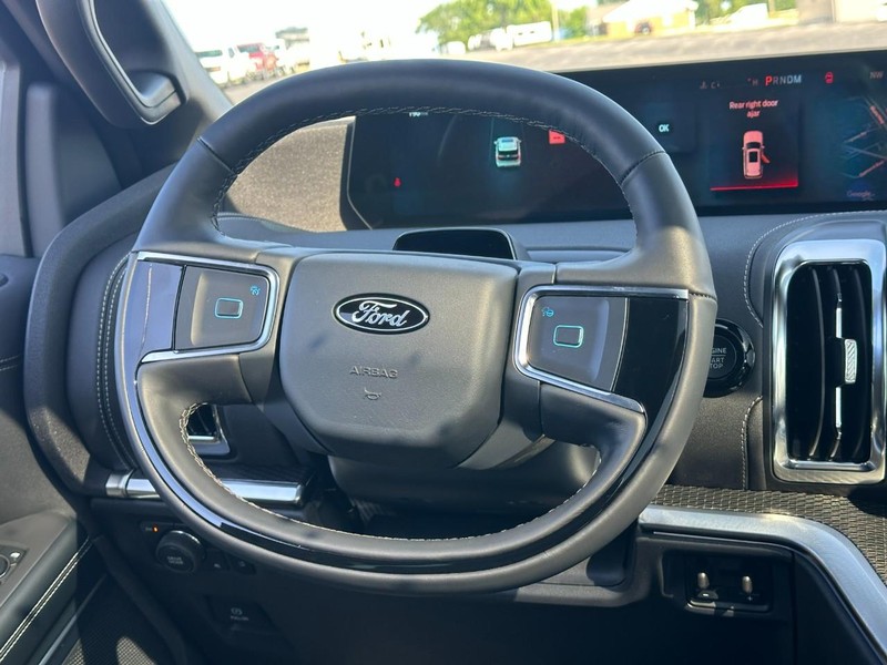 Ford Expedition Max Vehicle Image 09