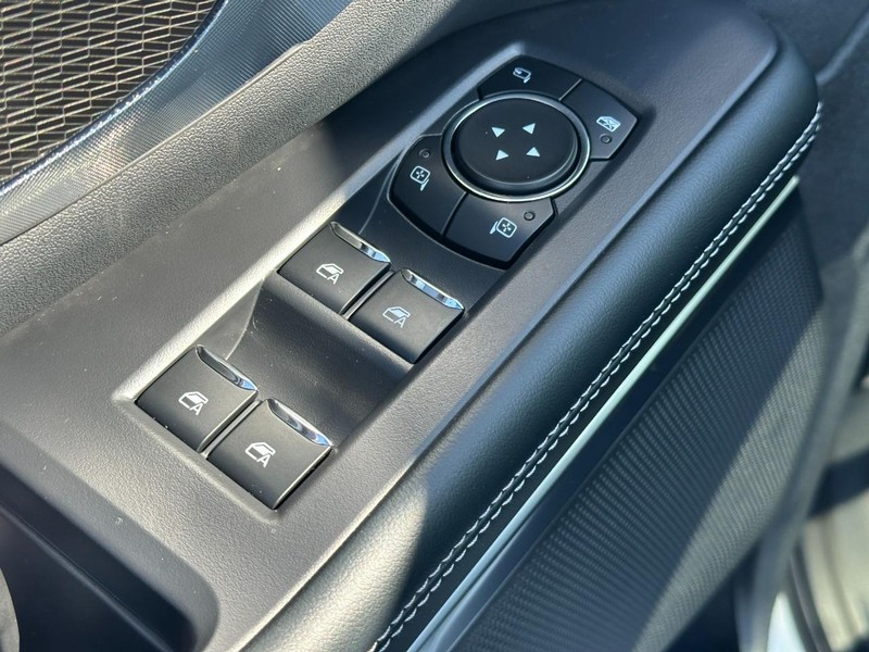 Ford Expedition Max Vehicle Image 12