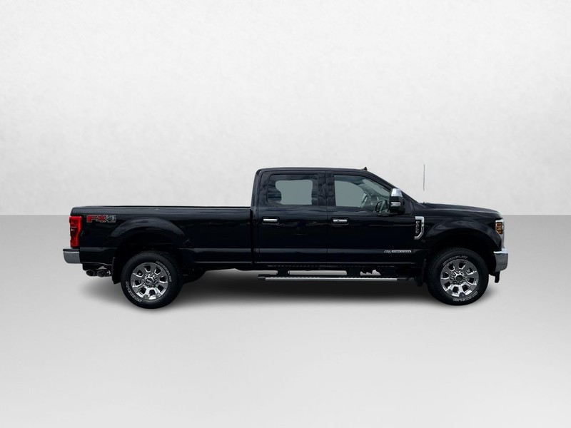 Ford Super Duty F-250 SRW Vehicle Image 02