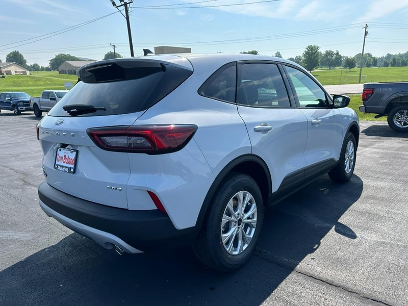 Ford Escape Vehicle Image 03