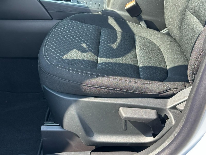 Ford Escape Vehicle Image 11