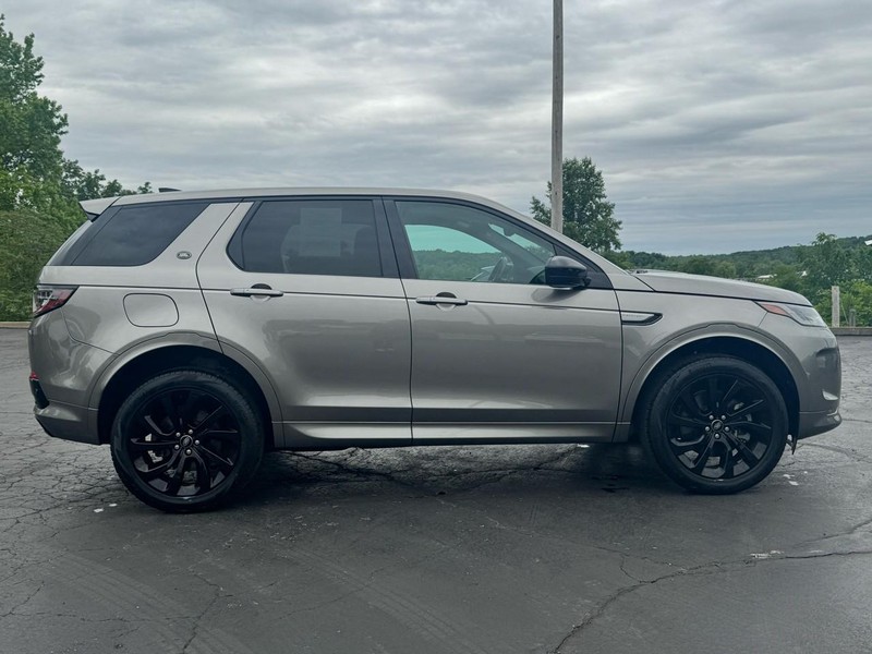 Land Rover Discovery Sport Vehicle Image 05