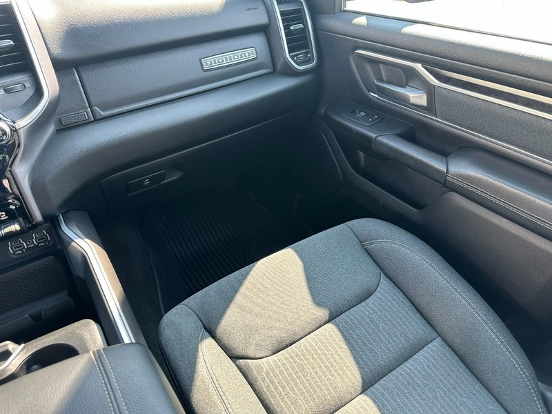 Ram 1500 Vehicle Image 15