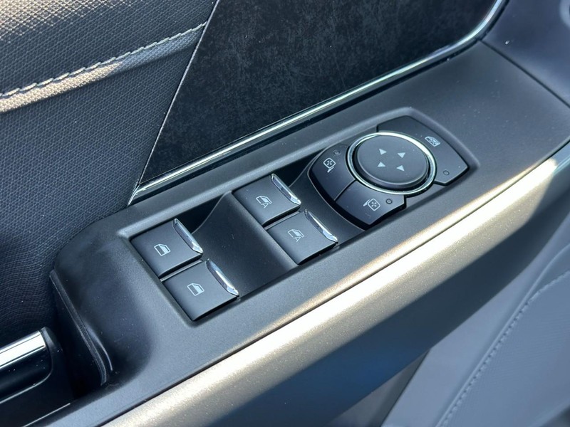 Ford F-150 Vehicle Image 16