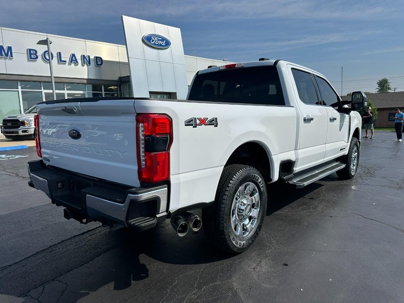 Ford Super Duty F-250 SRW Vehicle Image 04