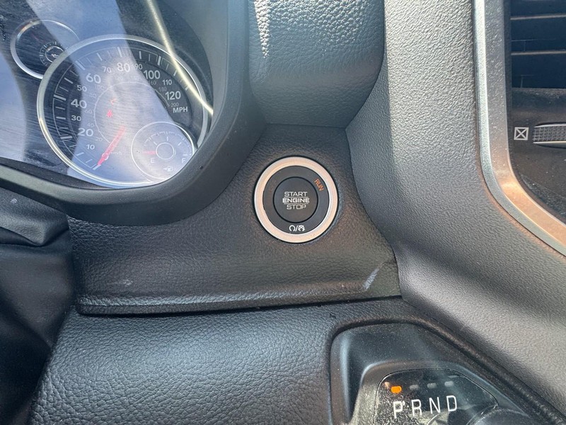 Ram 1500 Vehicle Image 16