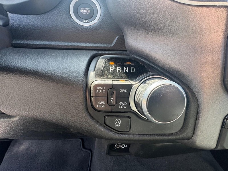 Ram 1500 Vehicle Image 21
