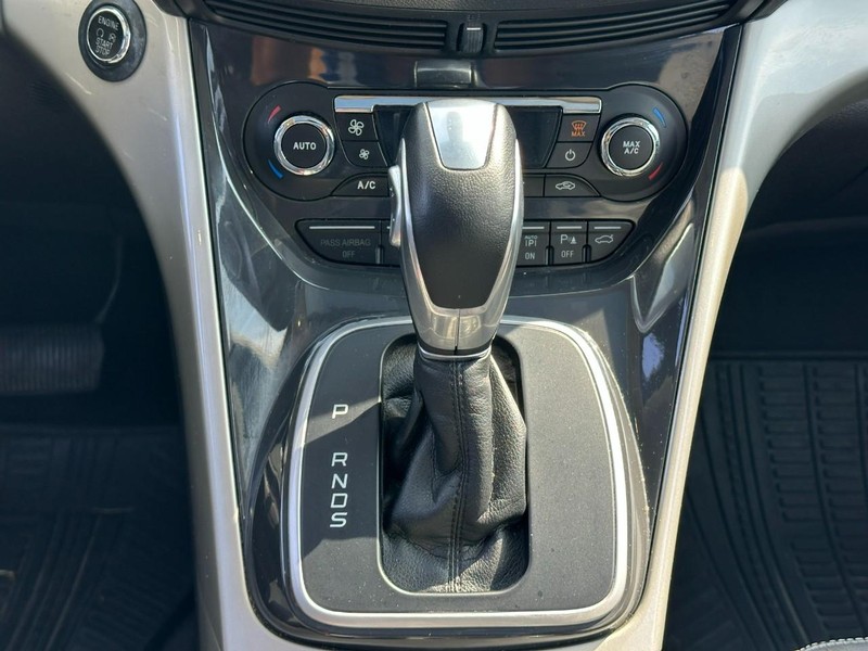Ford Escape Vehicle Image 15