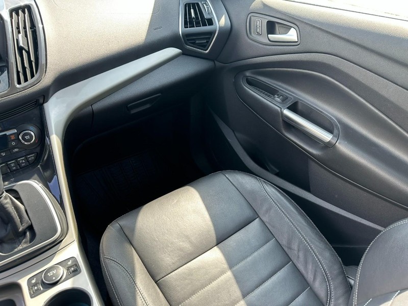 Ford Escape Vehicle Image 16