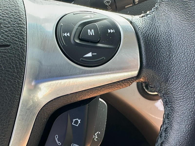 Ford Escape Vehicle Image 21