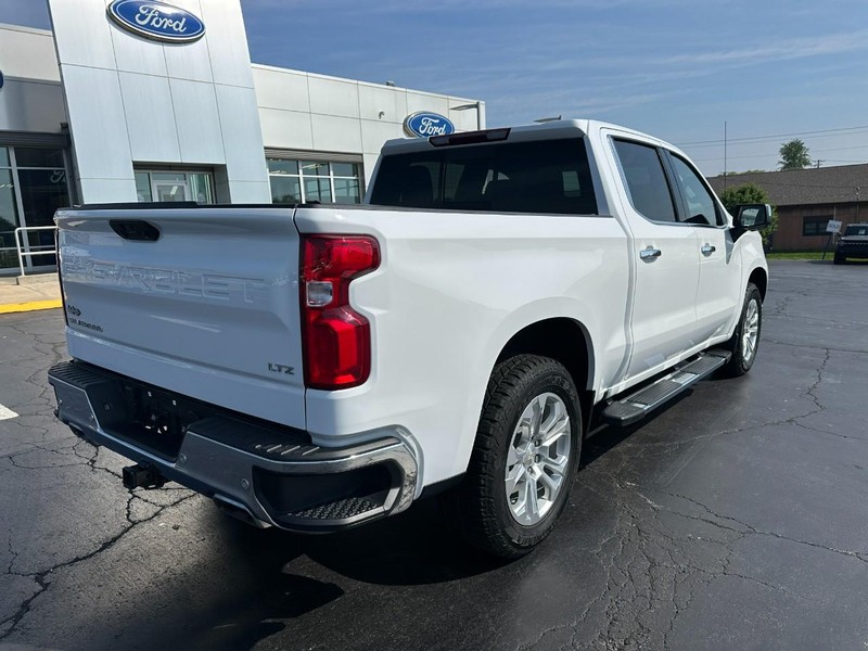 Chevrolet Silverado 1500 Vehicle Image 03
