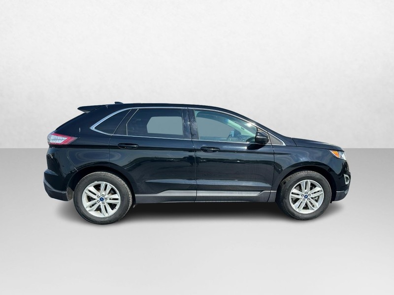 Ford Edge Vehicle Image 02