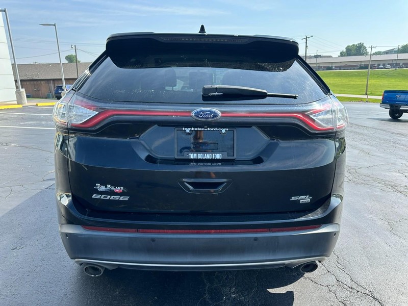 Ford Edge Vehicle Image 04
