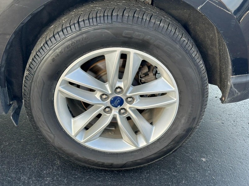 Ford Edge Vehicle Image 07