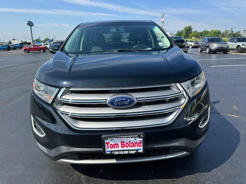 Ford Edge Vehicle Image 09