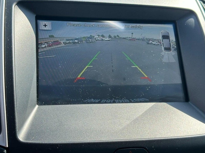 Ford Edge Vehicle Image 22