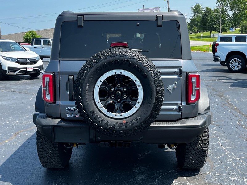 Ford Bronco Vehicle Image 04