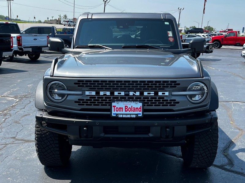 Ford Bronco Vehicle Image 09