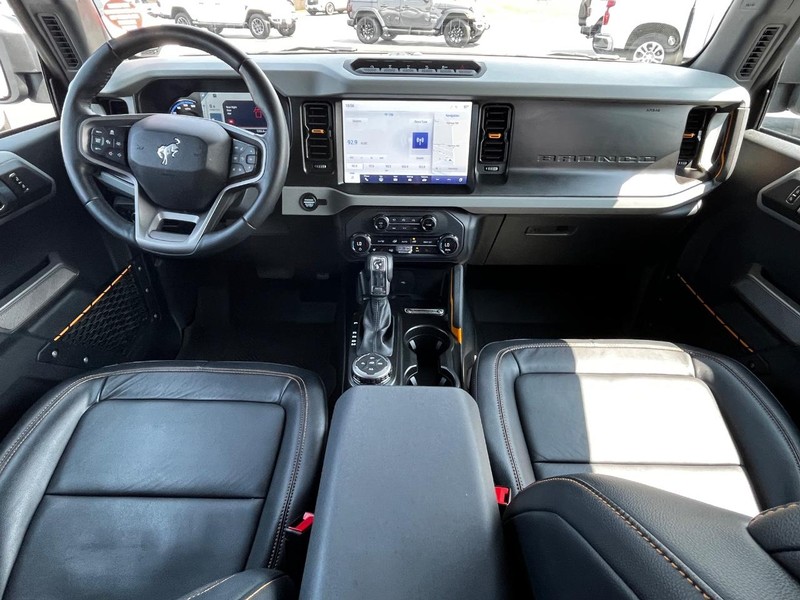 Ford Bronco Vehicle Image 11