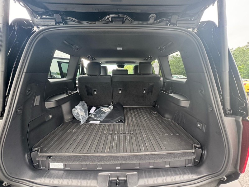 Toyota Land Cruiser Vehicle Image 19