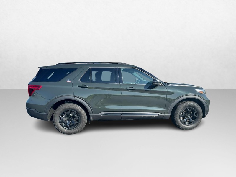 Ford Explorer Vehicle Image 02