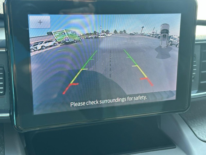 Ford Explorer Vehicle Image 26