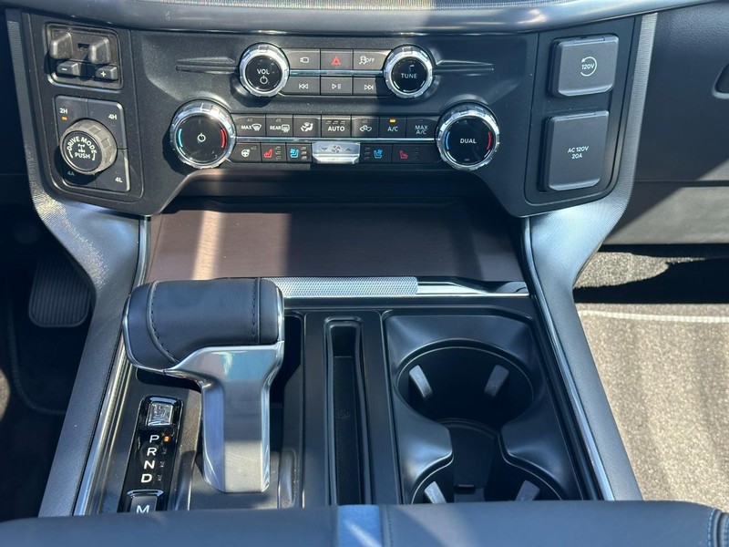 Ford F-150 Vehicle Image 09