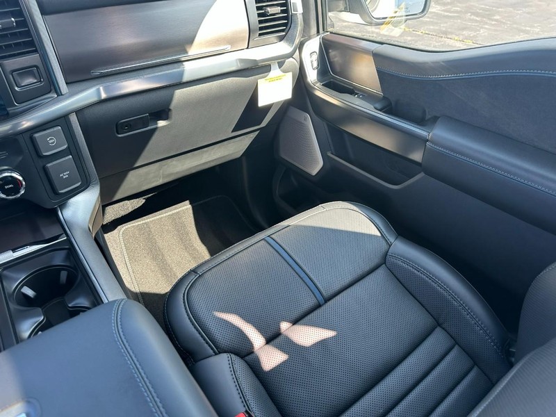 Ford F-150 Vehicle Image 10