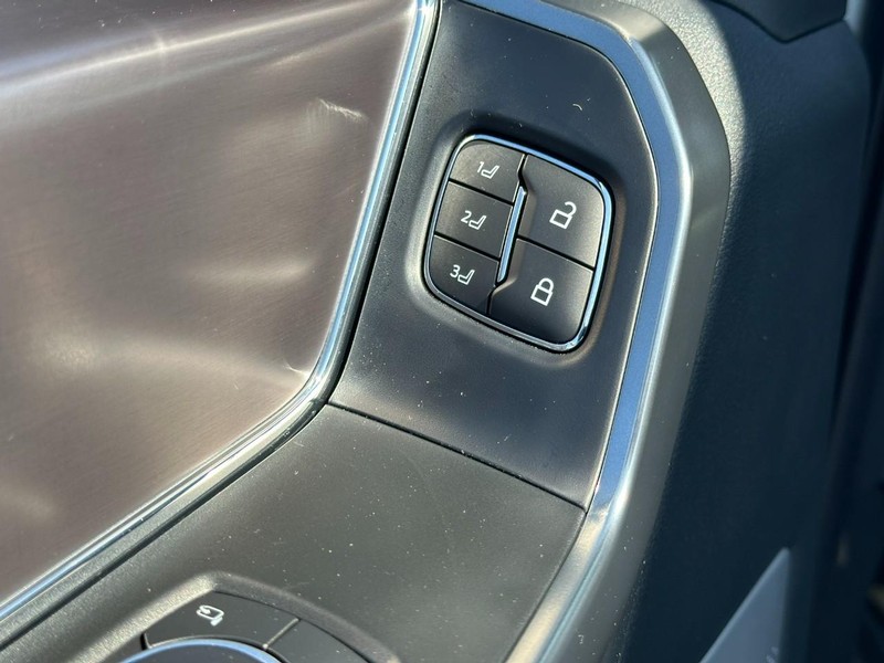 Ford F-150 Vehicle Image 12