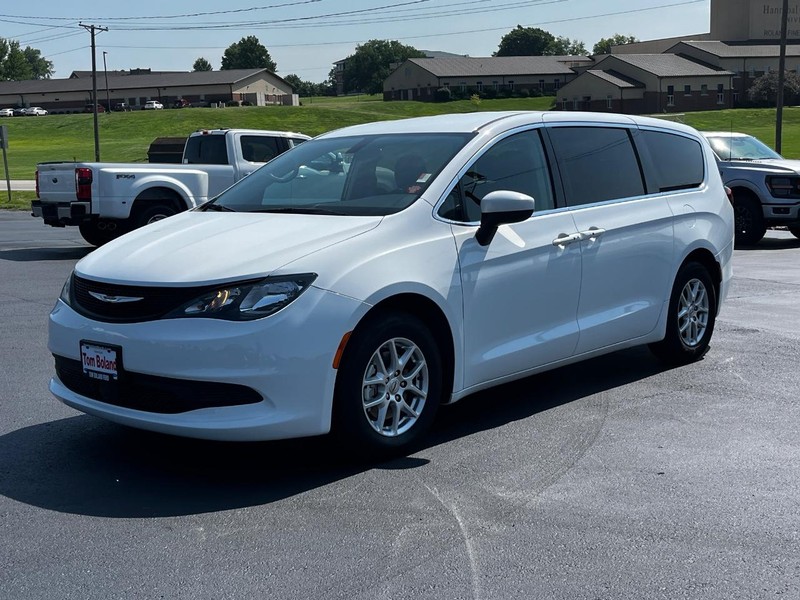 Chrysler Voyager Vehicle Image 08
