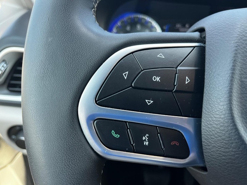 Chrysler Voyager Vehicle Image 18