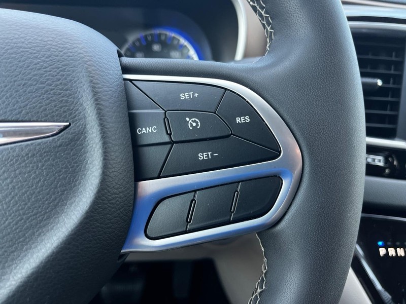Chrysler Voyager Vehicle Image 19