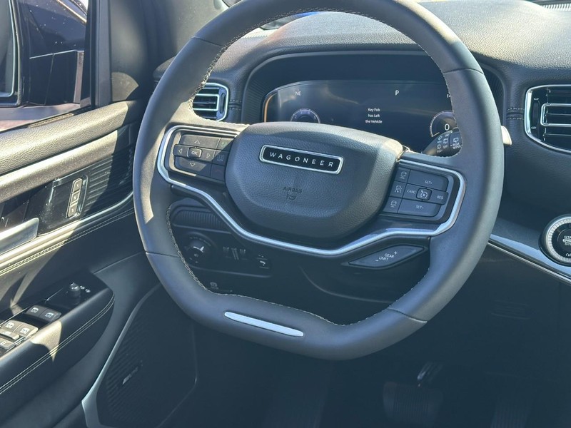 Jeep Wagoneer Vehicle Image 14