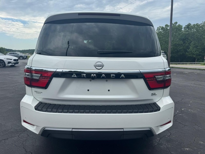 Nissan Armada Vehicle Image 08