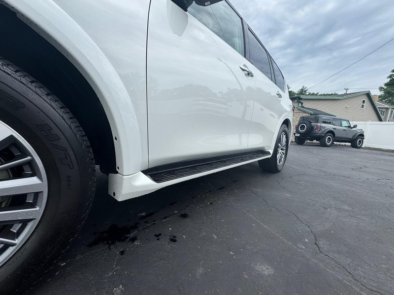 Nissan Armada Vehicle Image 10