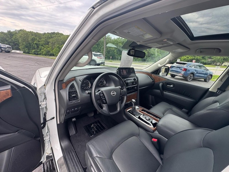 Nissan Armada Vehicle Image 11