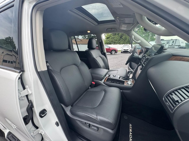 Nissan Armada Vehicle Image 15