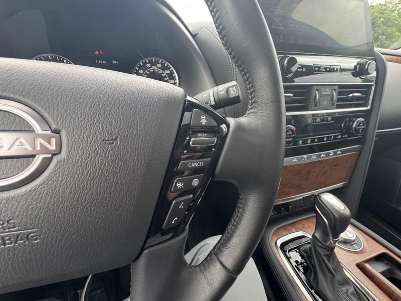 Nissan Armada Vehicle Image 19