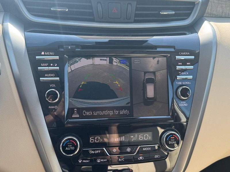 Nissan Murano Vehicle Image 20