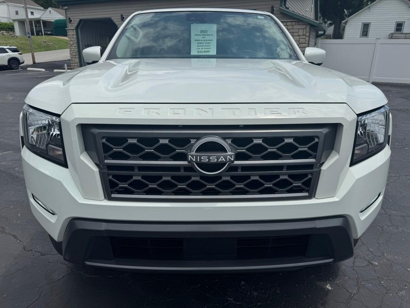 Nissan Frontier Vehicle Image 07