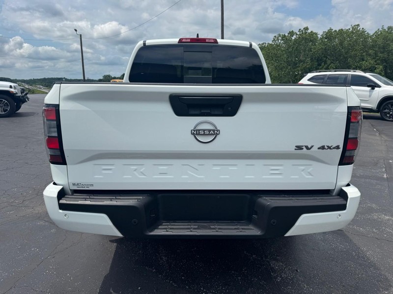 Nissan Frontier Vehicle Image 08