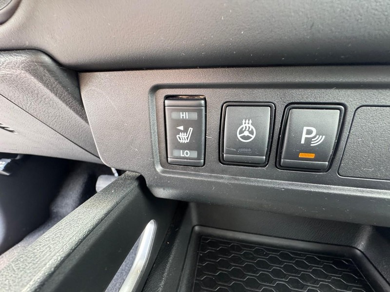 Nissan Frontier Vehicle Image 16