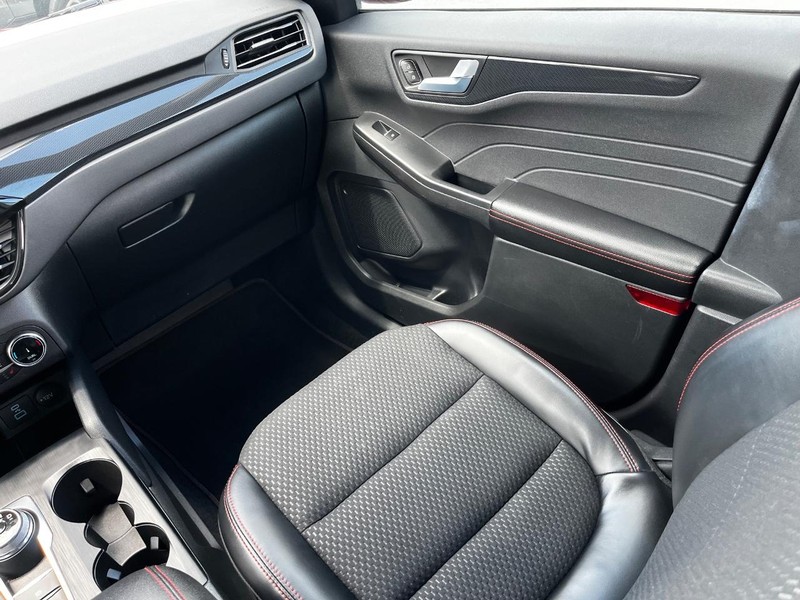 Ford Escape Vehicle Image 13